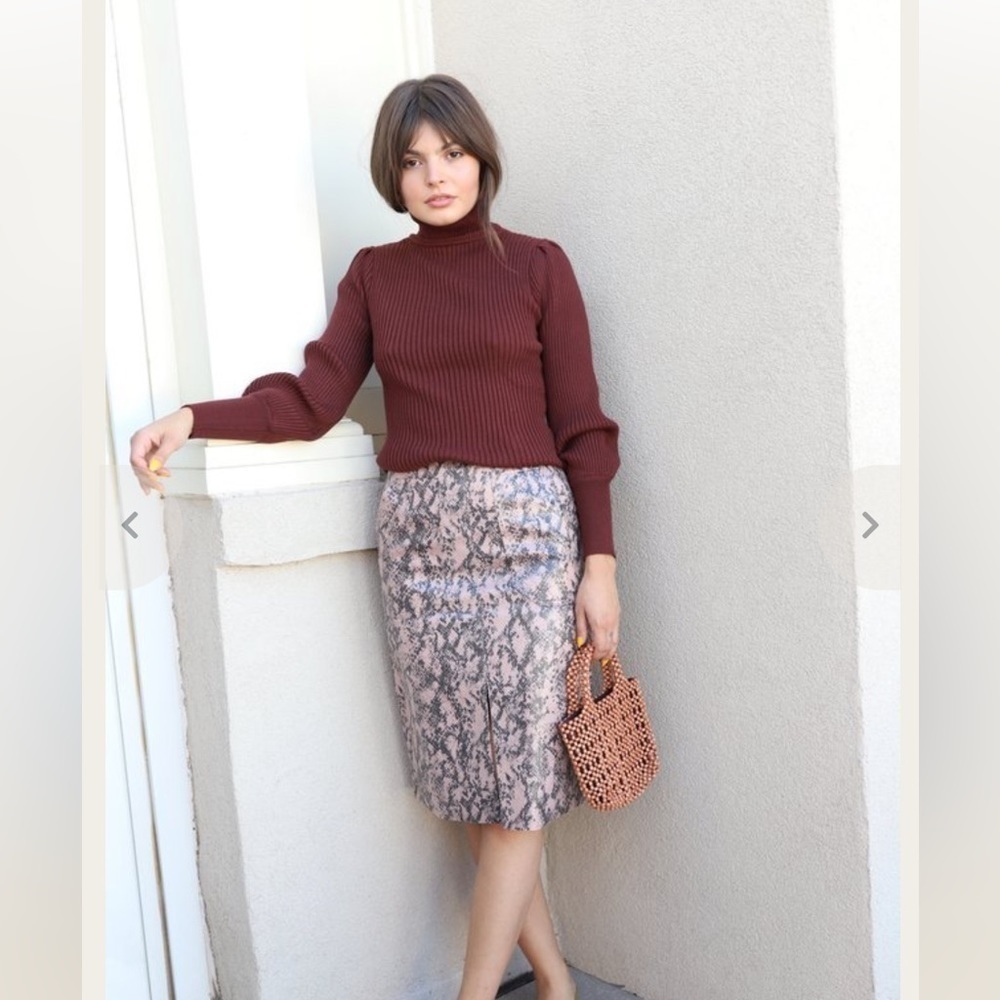 Moon River Pink snakeskin midi skirt - Picture 5 of 10